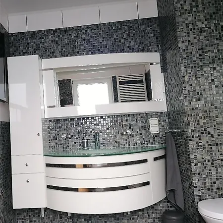 Am Holzmarkt, Am Rande Der Altstadt *