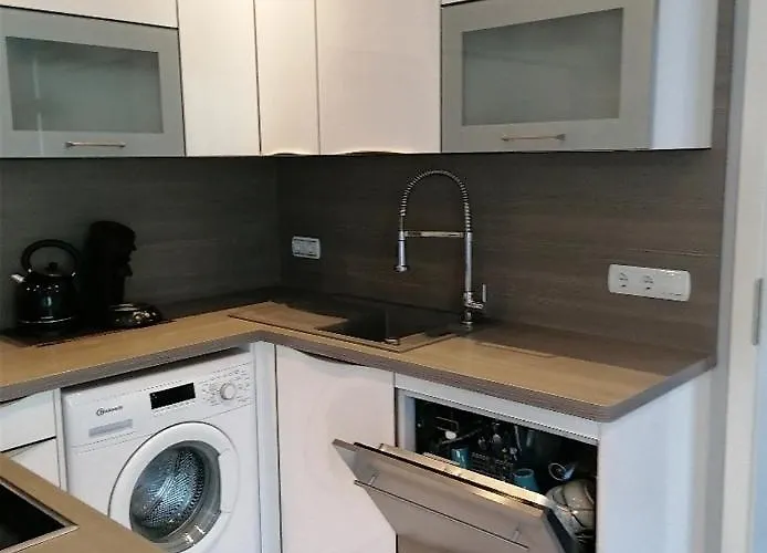 Am Holzmarkt, Am Rande Der Altstadt